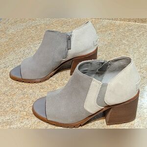 Sorel Nadia Ankle Bootie Dove size 6